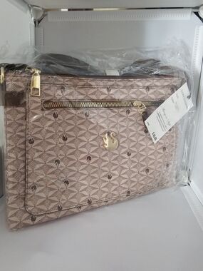 Gloria Vanderbelt Women's Pink Logo-Print Shoulder Bag with Gold Hardware